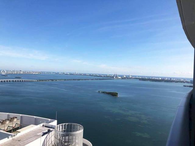 Wohnung mit Buchtblick im Aria on the Bay